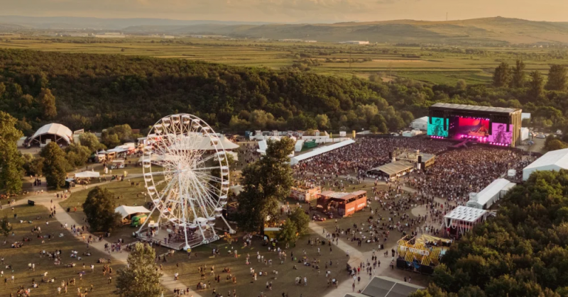 Electric Castle atmosphere